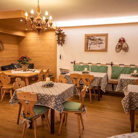 Hotel Panda Cortina- Ricarica Auto Elettriche Cortina dʼAmpezzo Exteriér fotografie
