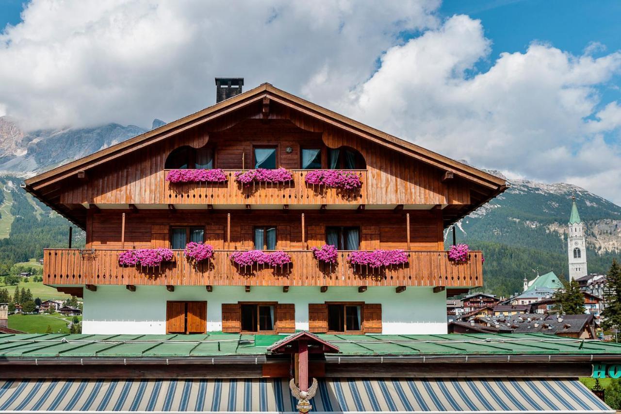 Hotel Panda Cortina- Ricarica Auto Elettriche Cortina dʼAmpezzo Exteriér fotografie