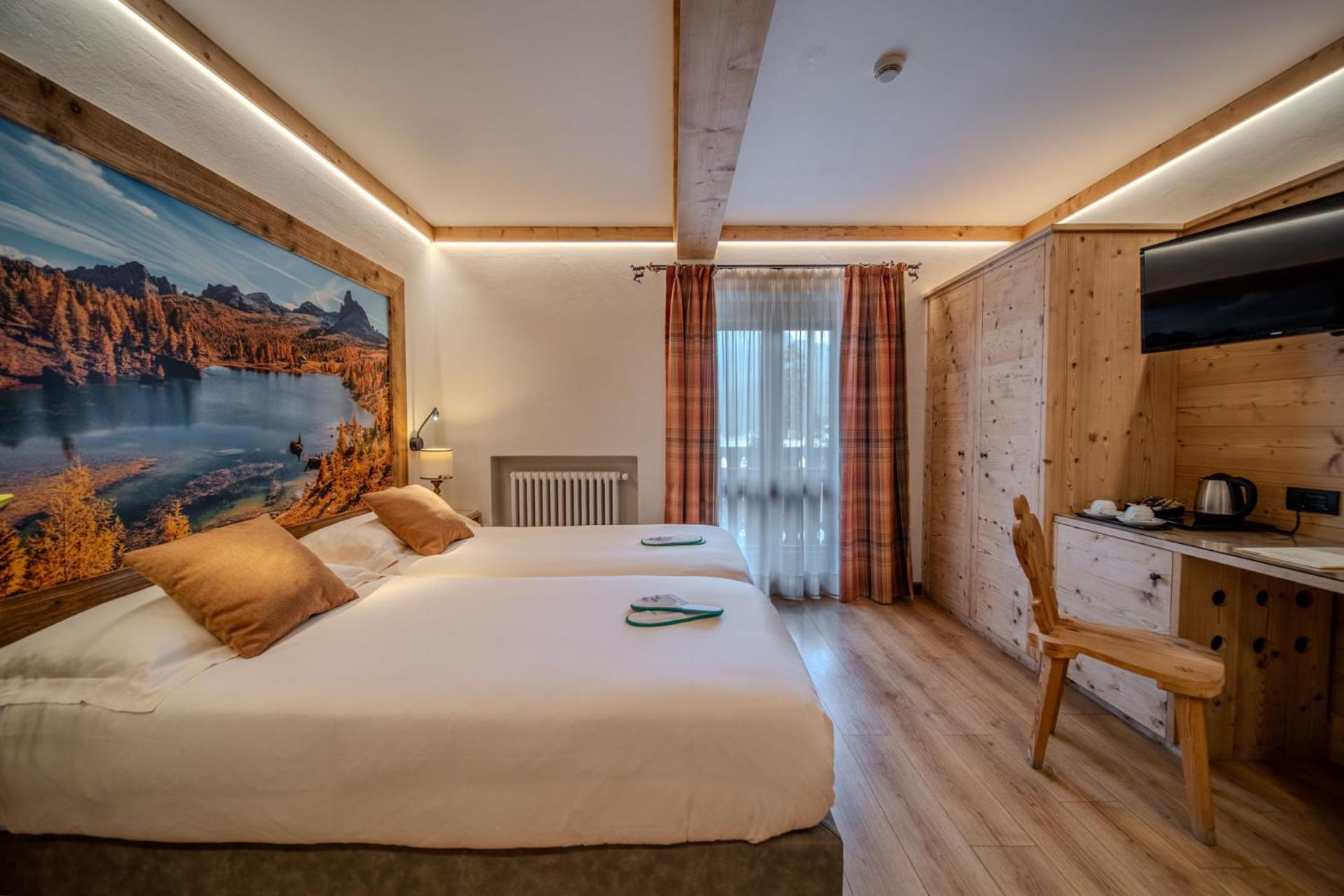 Hotel Panda Cortina- Ricarica Auto Elettriche Cortina dʼAmpezzo Exteriér fotografie