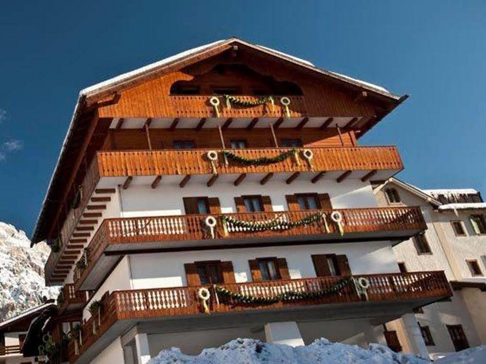 Hotel Panda Cortina- Ricarica Auto Elettriche Cortina dʼAmpezzo Exteriér fotografie